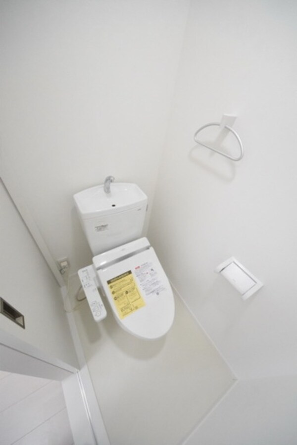 トイレ(シャワートイレ)