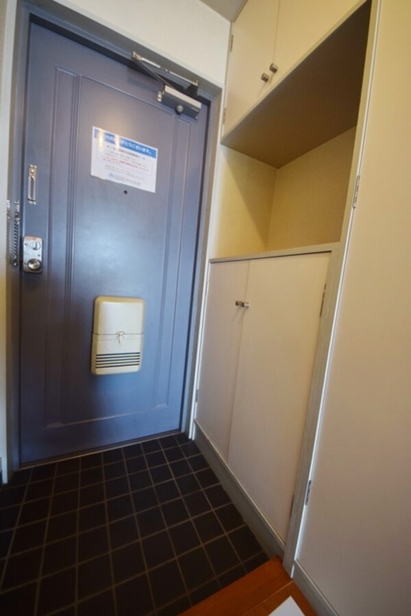 玄関(別部屋参考写真)