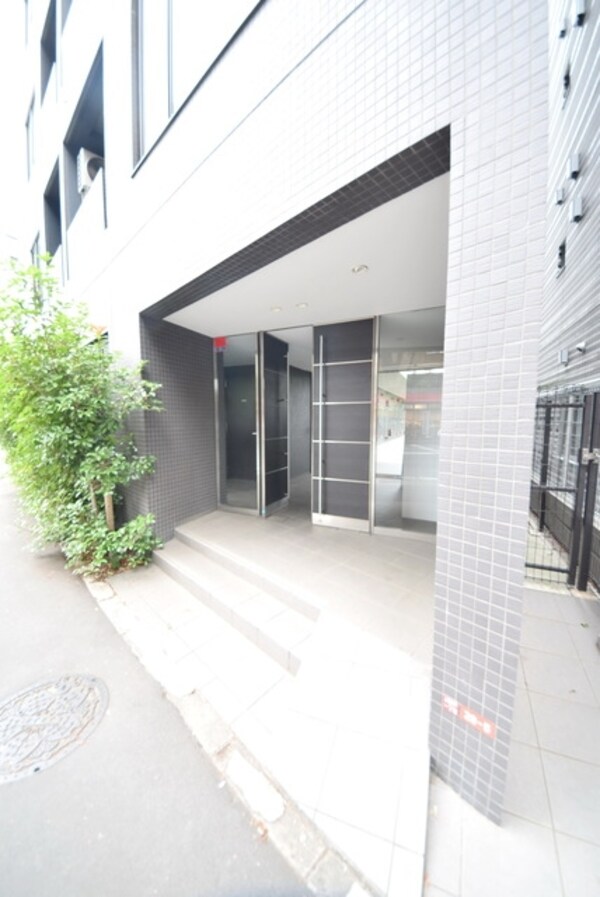 エントランス(★オートロックのエントランスです★)