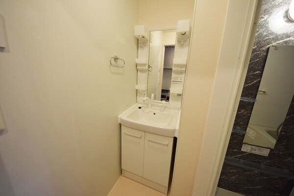 洗面(★忙しい朝の支度に便利な独立洗面台です★)