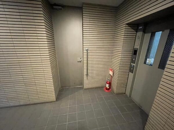 ロビー(広いキッチンスペースです)