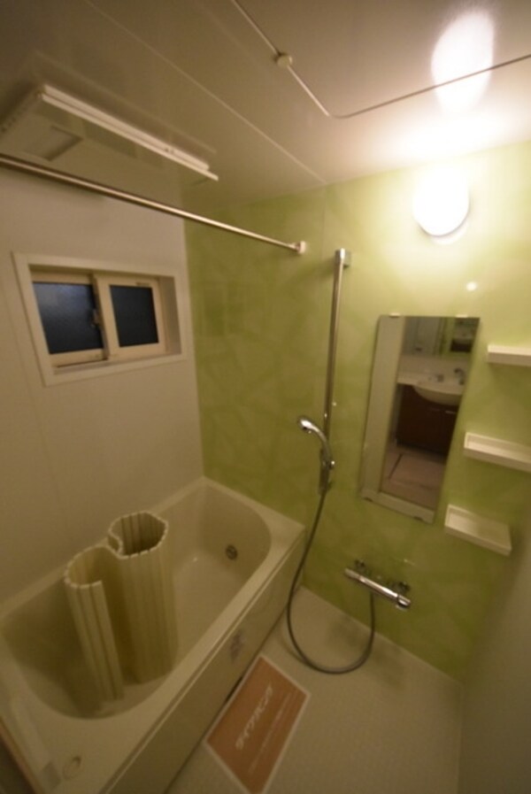 バス／シャワールーム等(★内装・設備★)