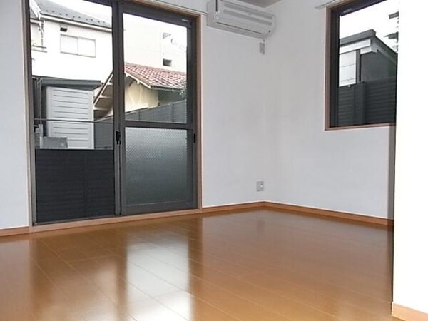 その他室内・内装(明るい洋室・フローリング仕上げ)