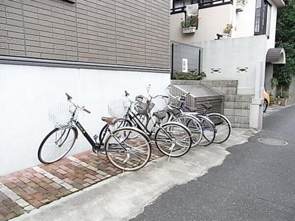 共有部分(敷地内駐輪場)