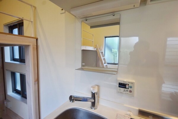 洗面(★身支度に便利な鏡です★)