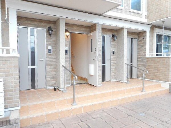 エントランス(★玄関前★)