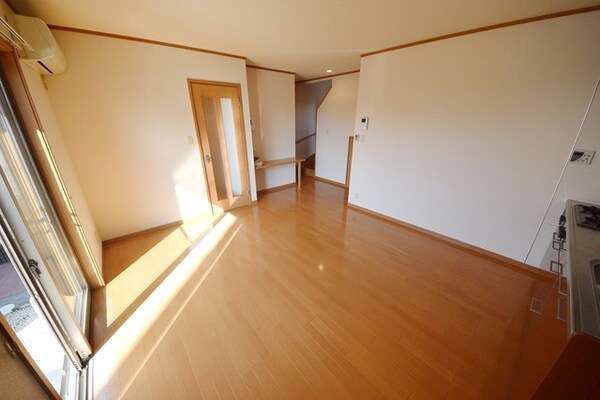 リビング・居室(別号室参考写真)