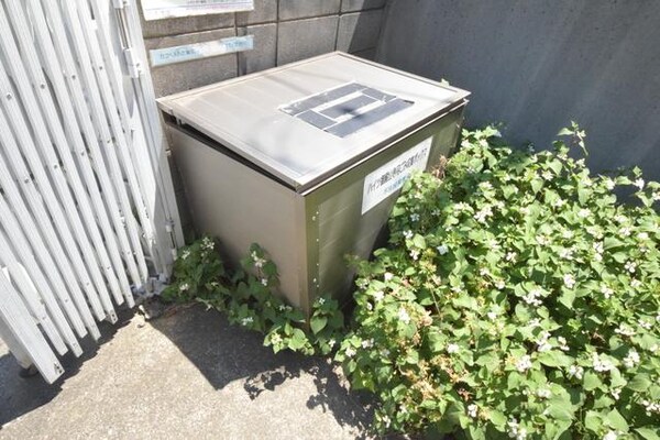 共有部分(ゴミ置き場)