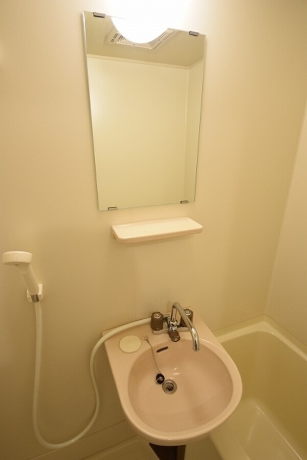 洗面(同一建物別号室参考写真)