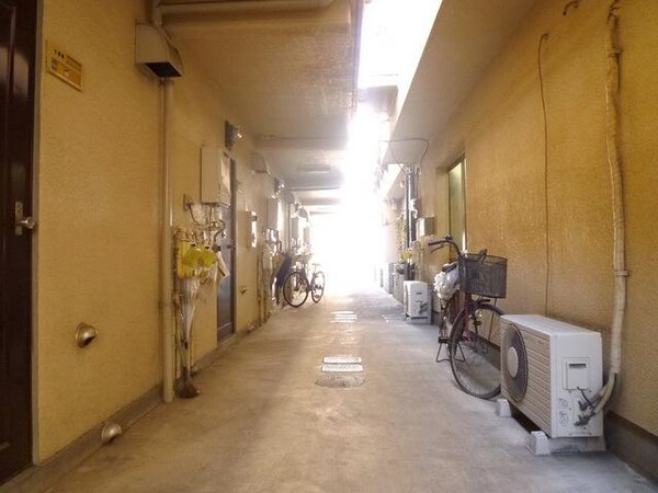 エントランス(綺麗な共用部です)