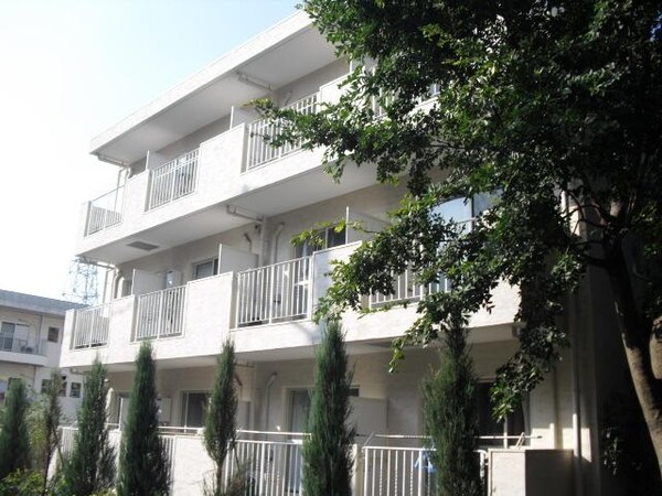 外観(緑溢れる外観☆)