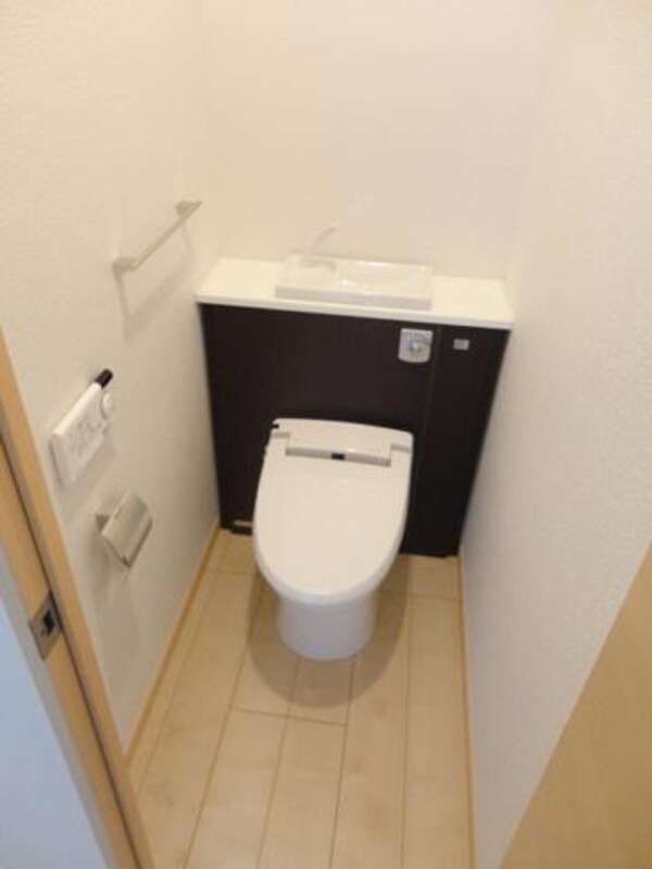 トイレ(★温水洗浄便座付いてます♪★)