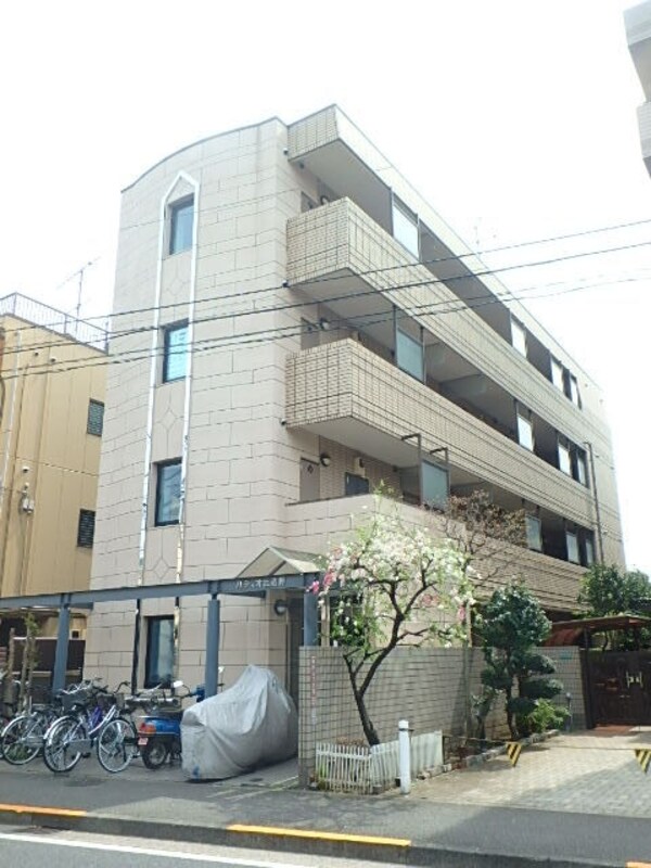 外観(駅までのバス便充実)