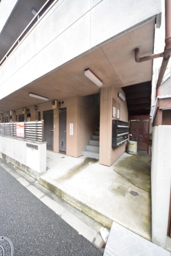 エントランス(外観・共用部分)