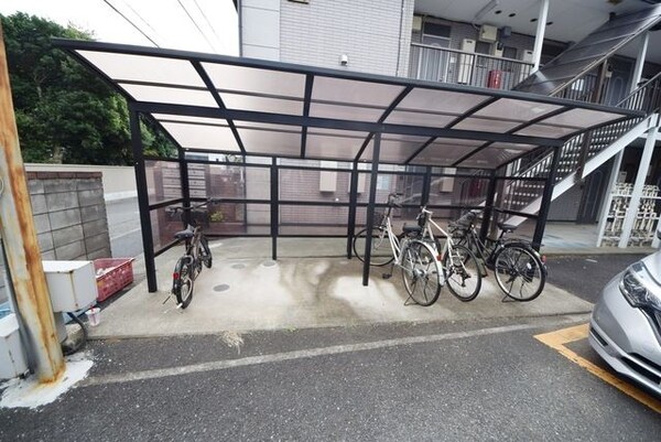 エントランス(お問い合わせはタウンハウジングまで)