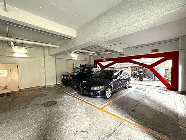 駐車場(★広々エントランススペース★)
