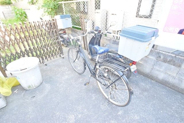 物件内観写真4　(★駐輪場★)