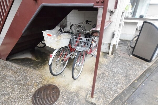 共有部分(自転車置き場)