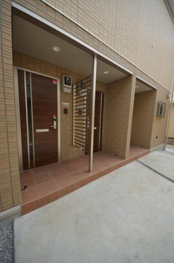エントランス(外観・共用部分)