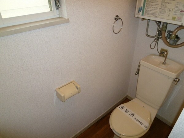 トイレ(★トイレに窓あります★)