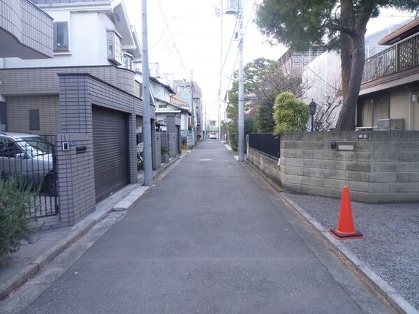 その他(目の前の道路)