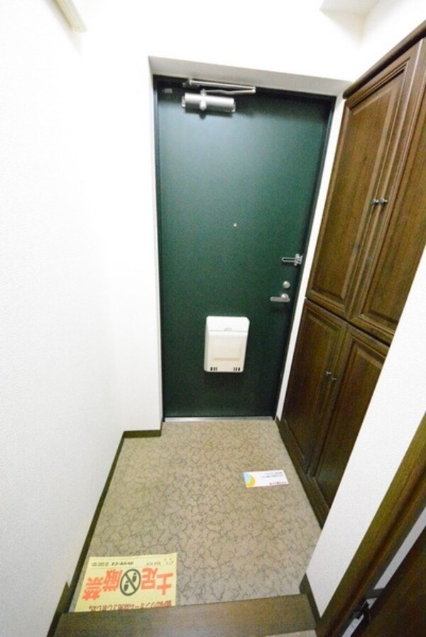 玄関(別部屋参考写真)