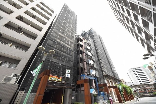 物件外観写真1　(★外観＆共用設備★)