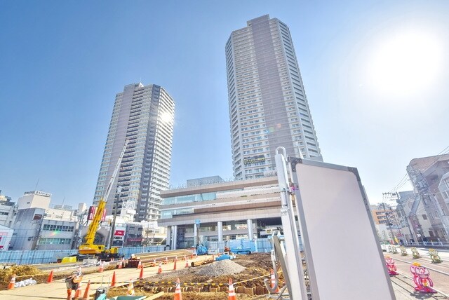 物件外観写真1　(駅直結・ツインタワーマンション★)