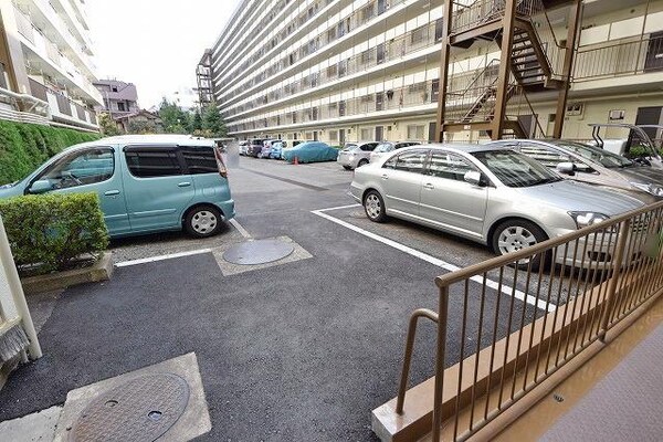 駐車場(★敷地内駐車場です★)