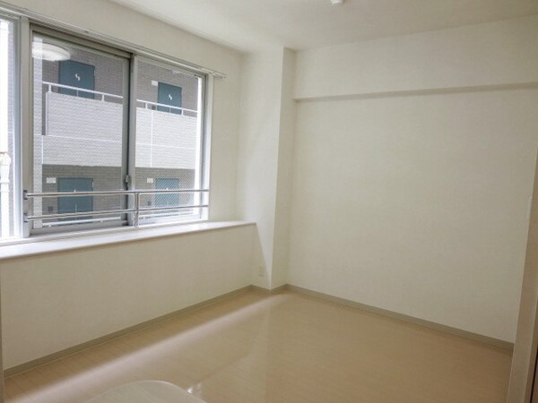 その他室内・内装(★開放的な洋室１１．２帖です★)