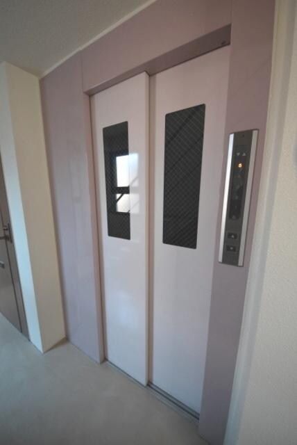 物件内観写真10　(★エレベーター★)