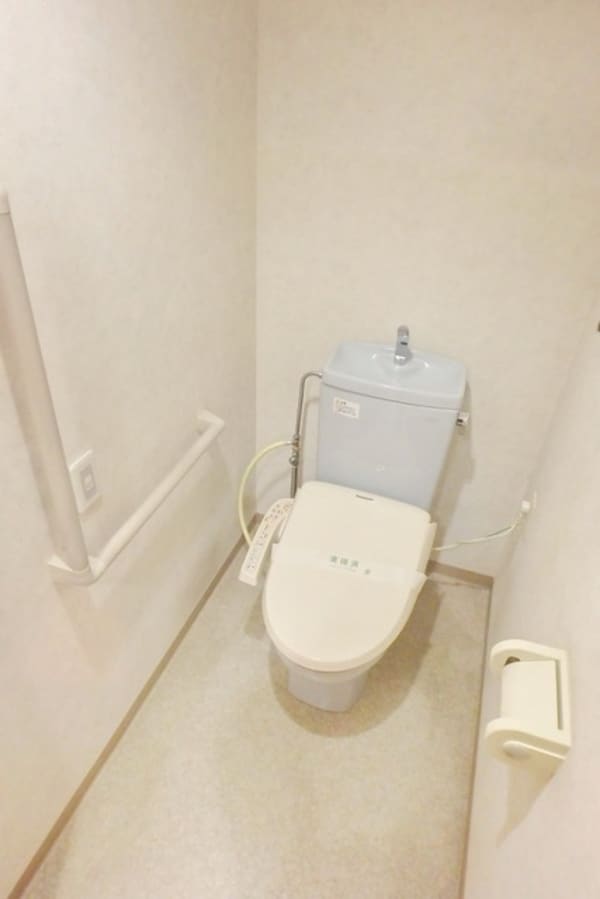 トイレ(☆シャワートイレ☆)