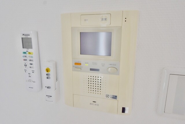物件内観写真10　(★オートロックのモニターホンです★)