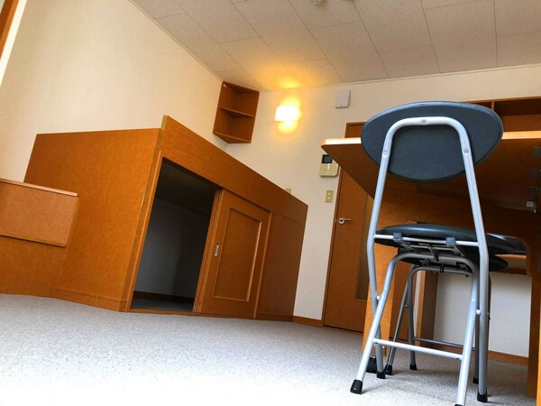 リビング・居室(設備・仕様は号室により異なる為、現況を優先致します。)