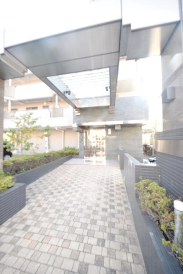 エントランス(お問合せはタウンハウジングへ)