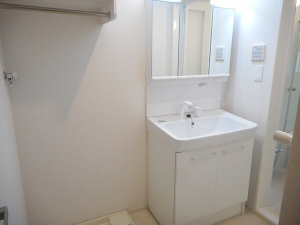 洗面(お問合せはタウンハウジング府中店まで)