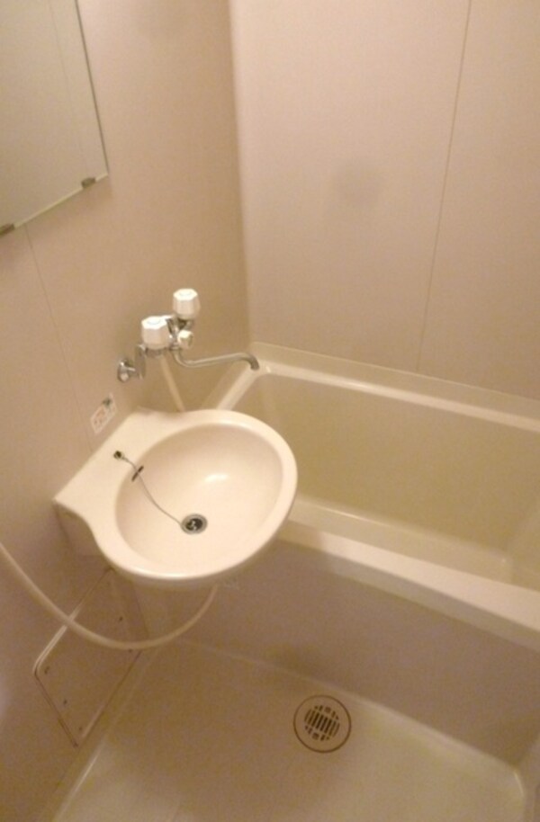 バス／シャワールーム等(★清潔感のあるバスルームです★)