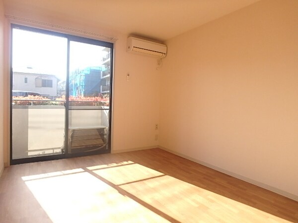 その他室内・内装(明るい居室)