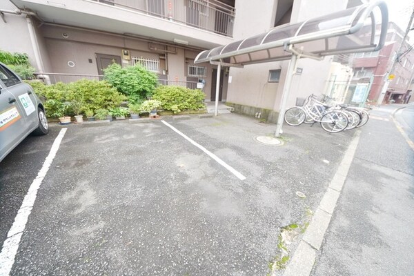 駐車場(★駐車場★)