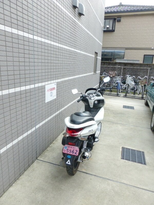 駐車場(★バイク置き場★)