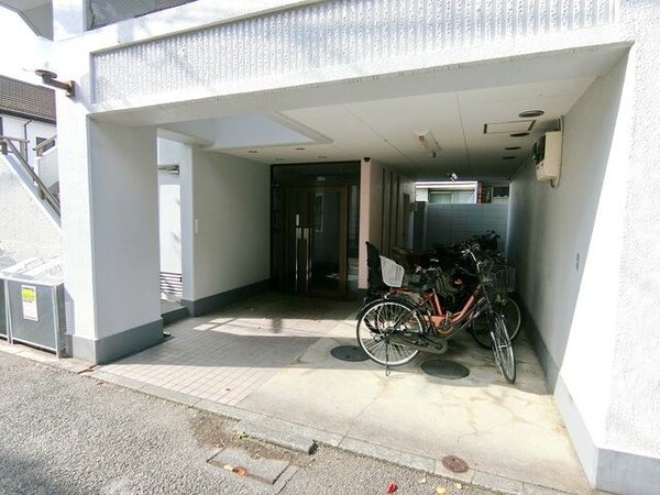 エントランス(♪エントランス部分♪)