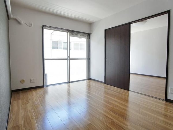 その他室内・内装(隣りとつながるので広く使えます！)