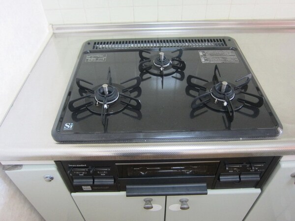 設備(☆システムキッチン３口完備です☆)
