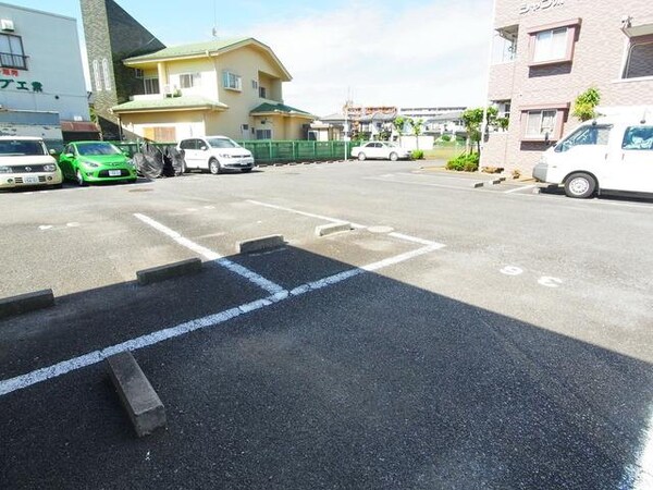 駐車場(♪敷地内駐輪場♪)