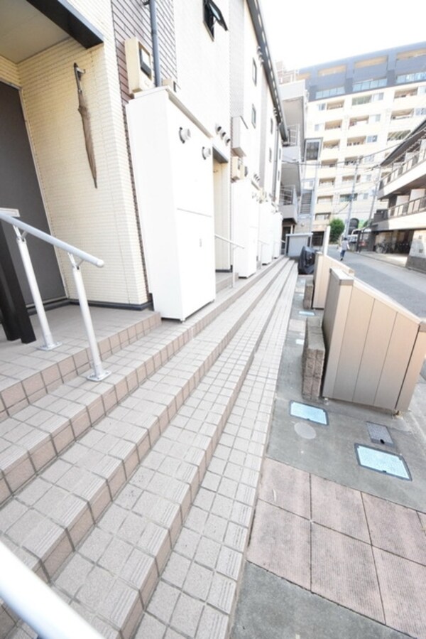 エントランス(外観・共用部分)