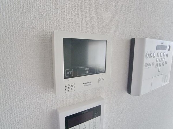 設備(モニター付きインターホン♪)