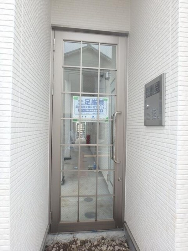 玄関(★オートロック完備★)