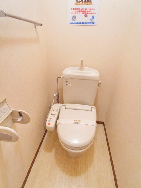 トイレ(☆温水洗浄暖房便座☆)