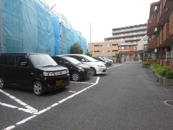 駐車場(★敷地内に駐車場ございます★)