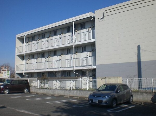 玄関(設備・仕様は号室により異なる為、現況を優先致します。)